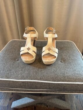 Born Crown Cream Platform  Sandals